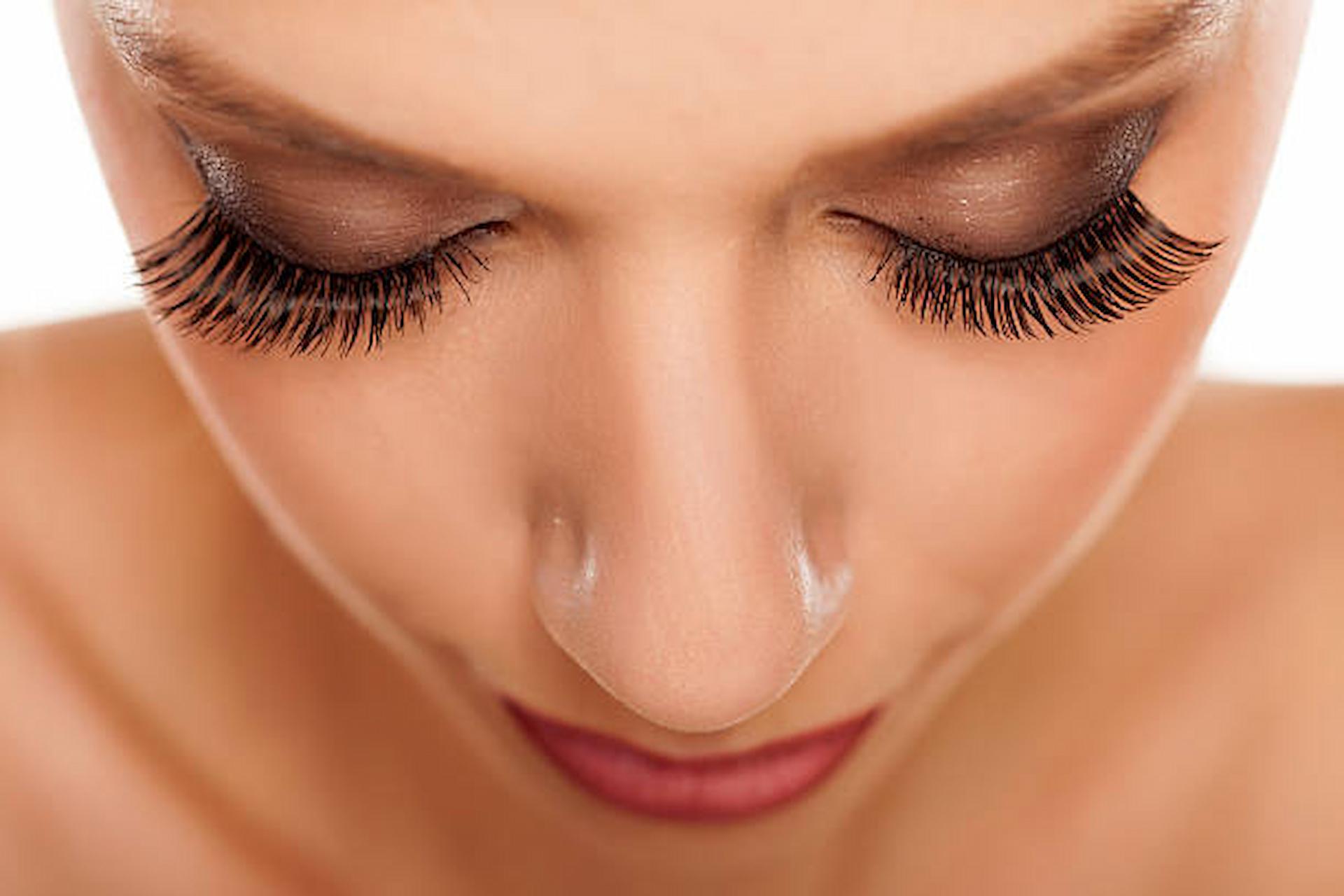 The Ultimate Guide To Eyelash Extensions